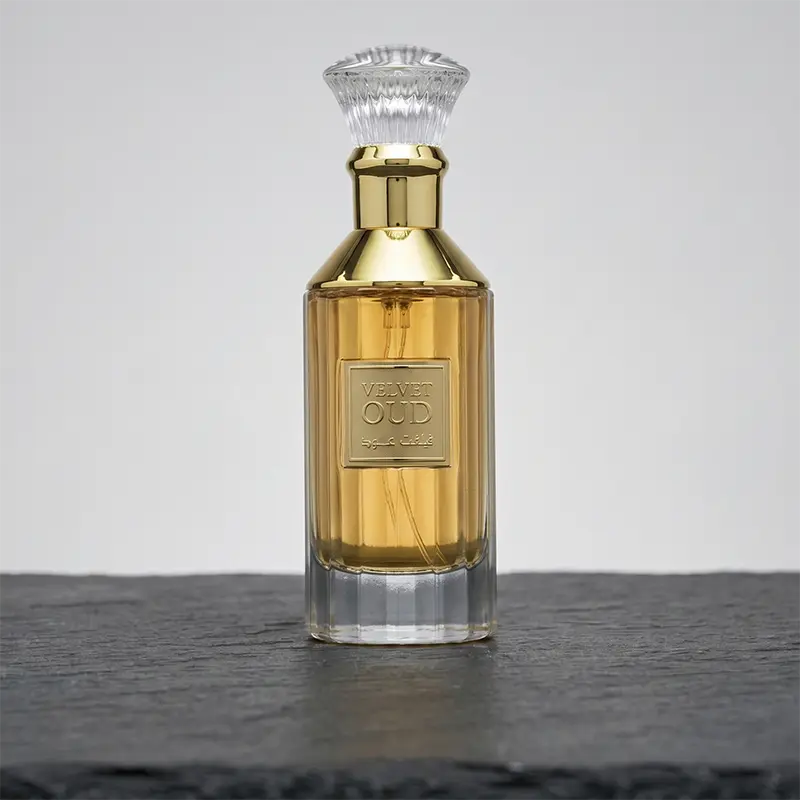 Premium gold atomizer and glass texture detail of the Velvet Oud authentic parfum bottle.
