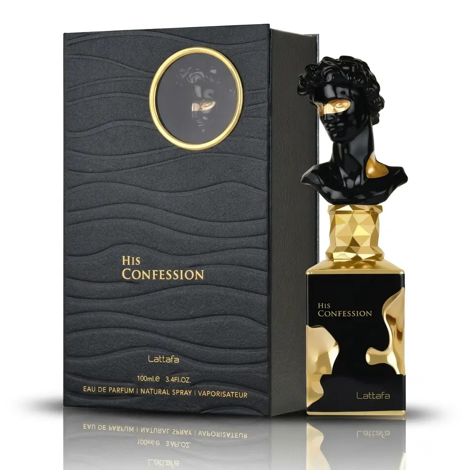 The complete presentation displaying the modern masculine spray bottle alongside its original packaging.