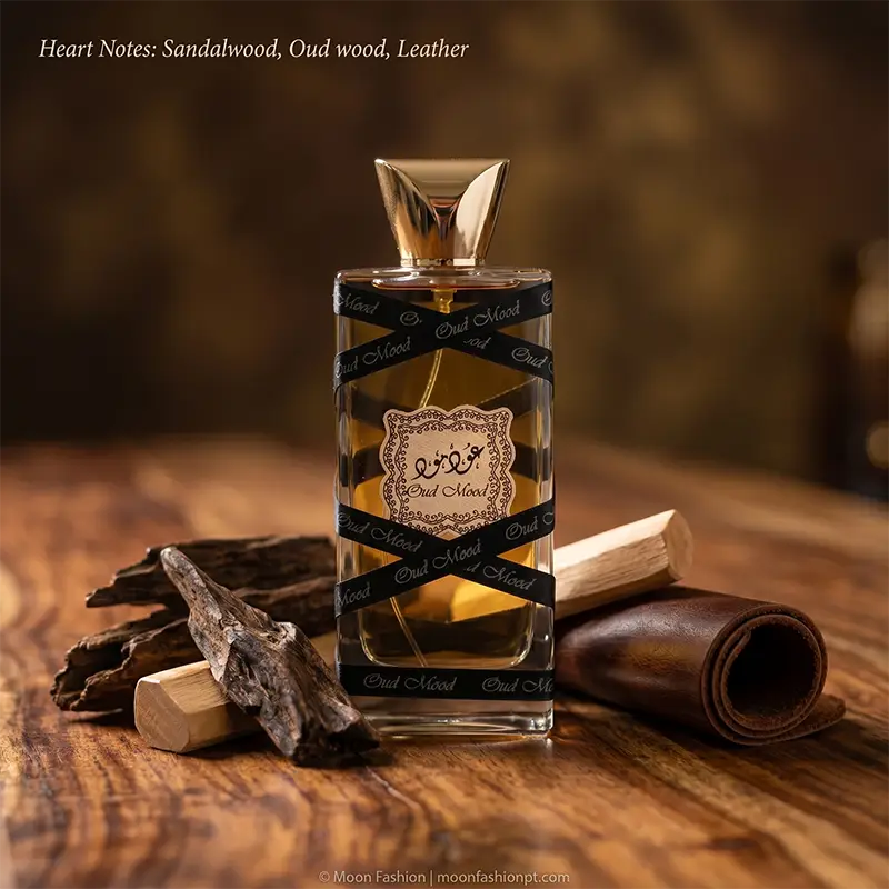 Heart notes of Lattafa Oud Mood unisex perfume showing sandalwood, natural oud wood, and luxury leather accords.